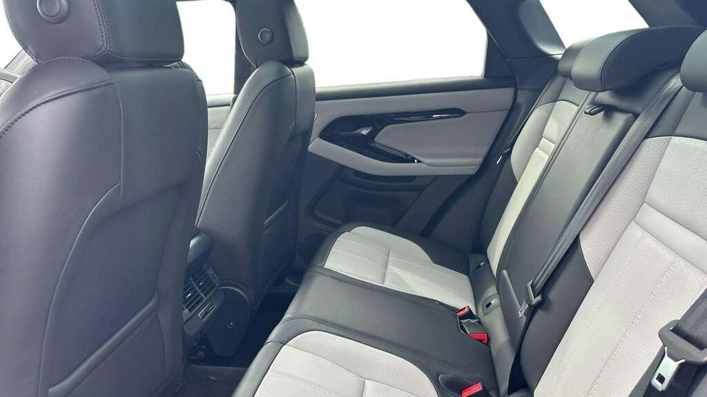 Land Rover Range Rover Evoque 2.0 D200 Revised 2026 Grey #4