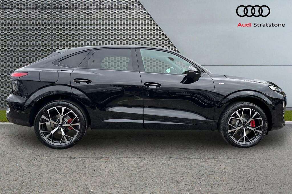 Audi Q3 2.0 Tfsi Quattro Edition 1 S Tronic 2026 Black #4