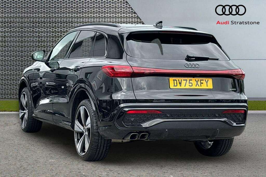 Audi Q5 2.0 Tdi Quattro Edition 1 S Tronic 2025 Black #3