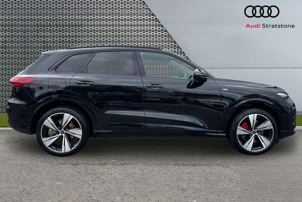 Audi Q5 2.0 Tdi Quattro Edition 1 S Tronic 2025 Black #4