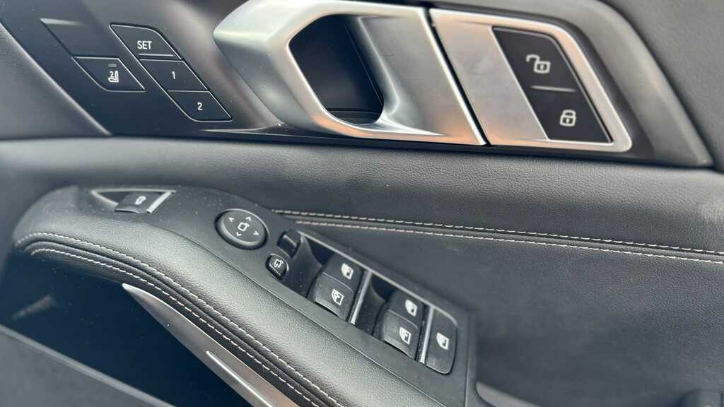 BMW X5 Xdrive50e M Sport Black #26