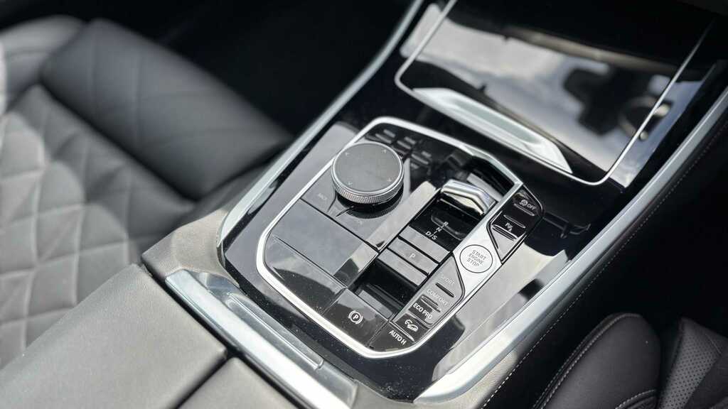 BMW X5 Xdrive50e M Sport Black #8