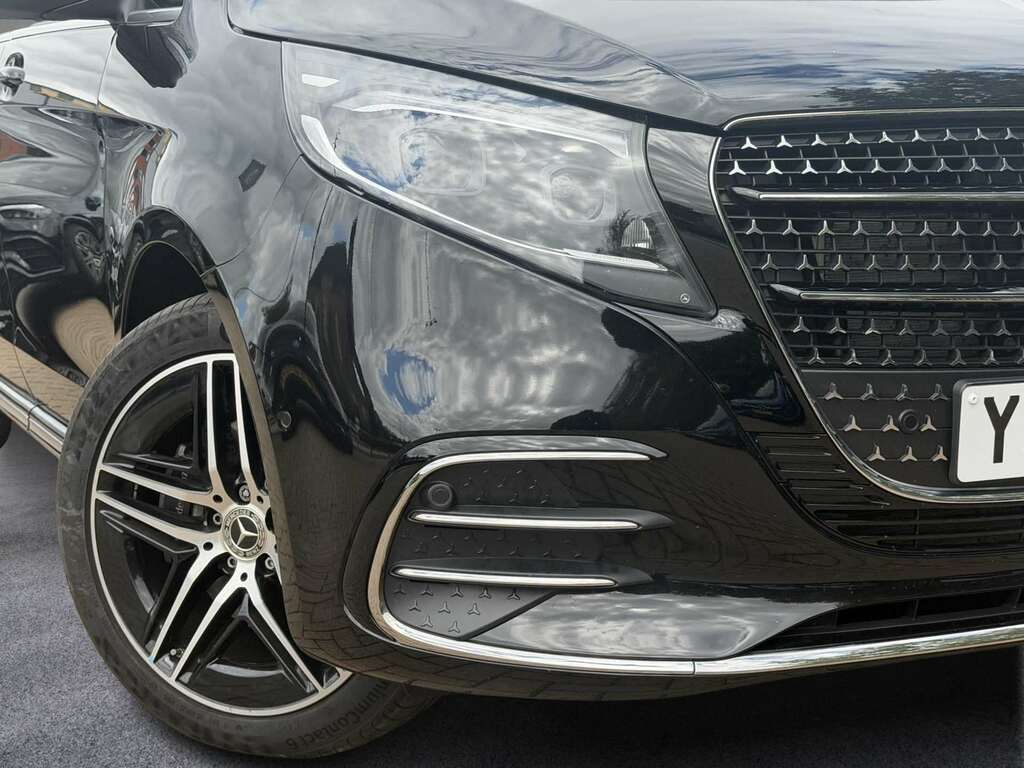 Mercedes-Benz V Class V220 D Premium Amg Line 9G-tronic Extra Long Black #3