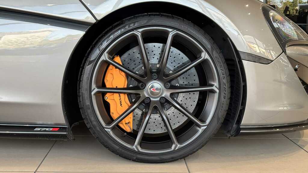 McLaren 570S Petrol #7