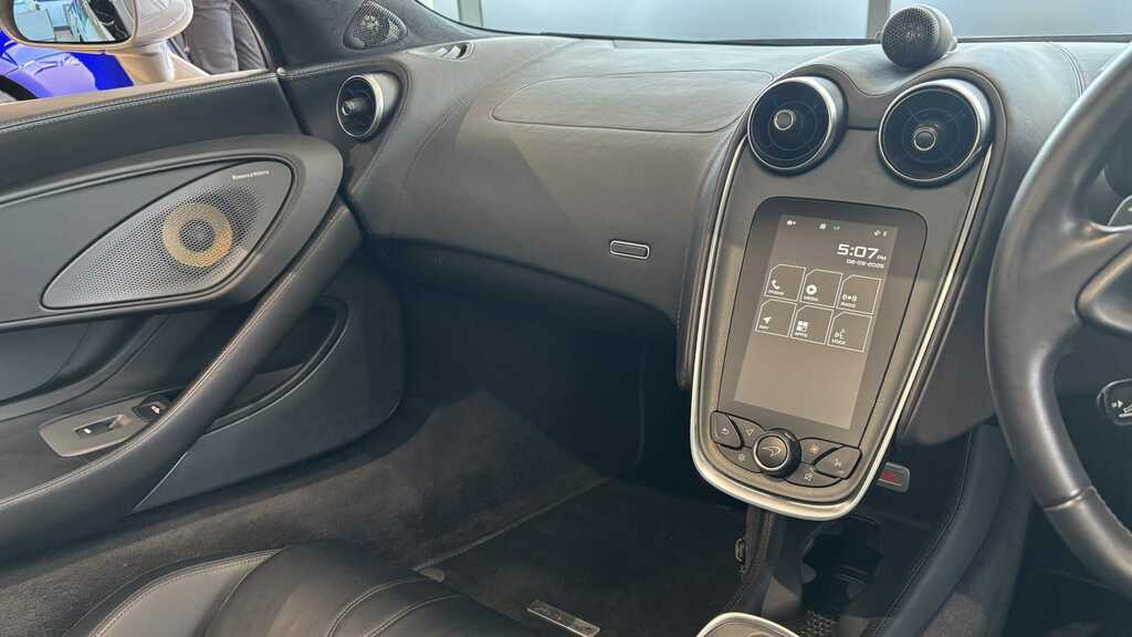 McLaren 570S Petrol #21