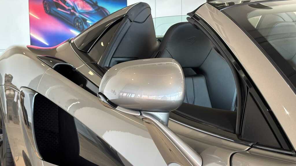 McLaren 570S Petrol #8