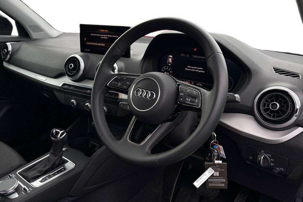 Audi Q2 35 Tfsi Sport S Tronic 2024 Black #6
