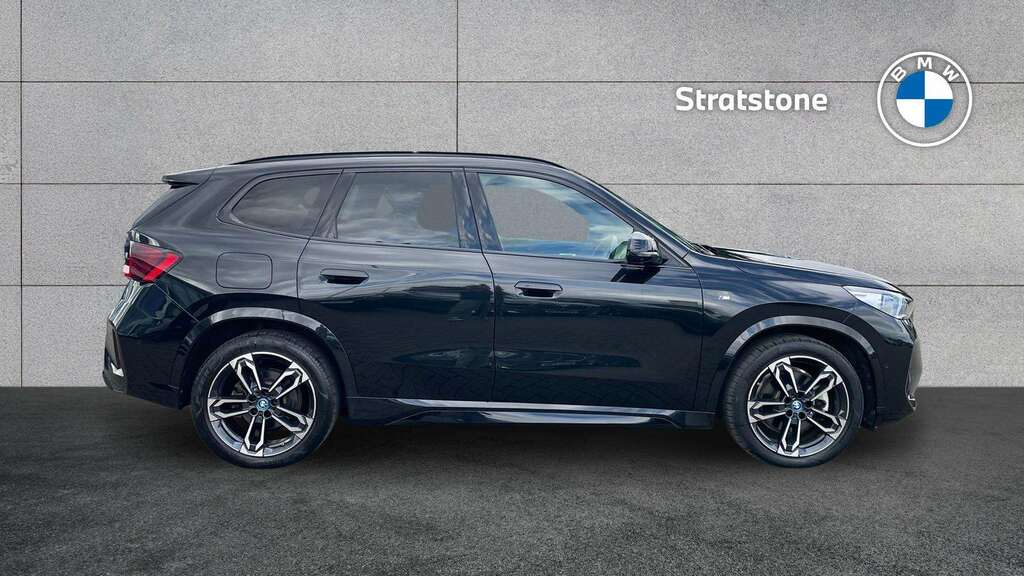 BMW iX1 230Kw Xdrive30 M Sport 65Kwh 2023 Black #3