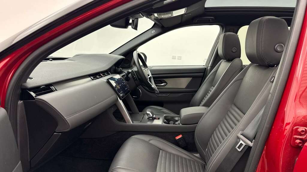 Land Rover Discovery Sport 2.0 D200 Dynamic Hse 7 Seat 2025 Red #3
