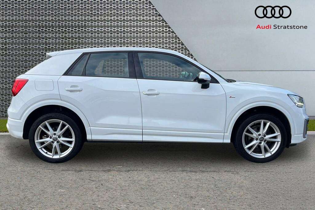 Audi Q2 30 Tdi S Line 2019 White #4