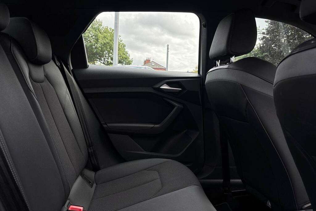 Audi A1 Audi A1 Sportback S Line Style Edition 35 Tfsi 150 Green #40