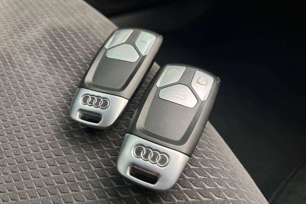Audi A4 2.0 Tdi 40 S Line Saloon S Tronic Quatt Black #25