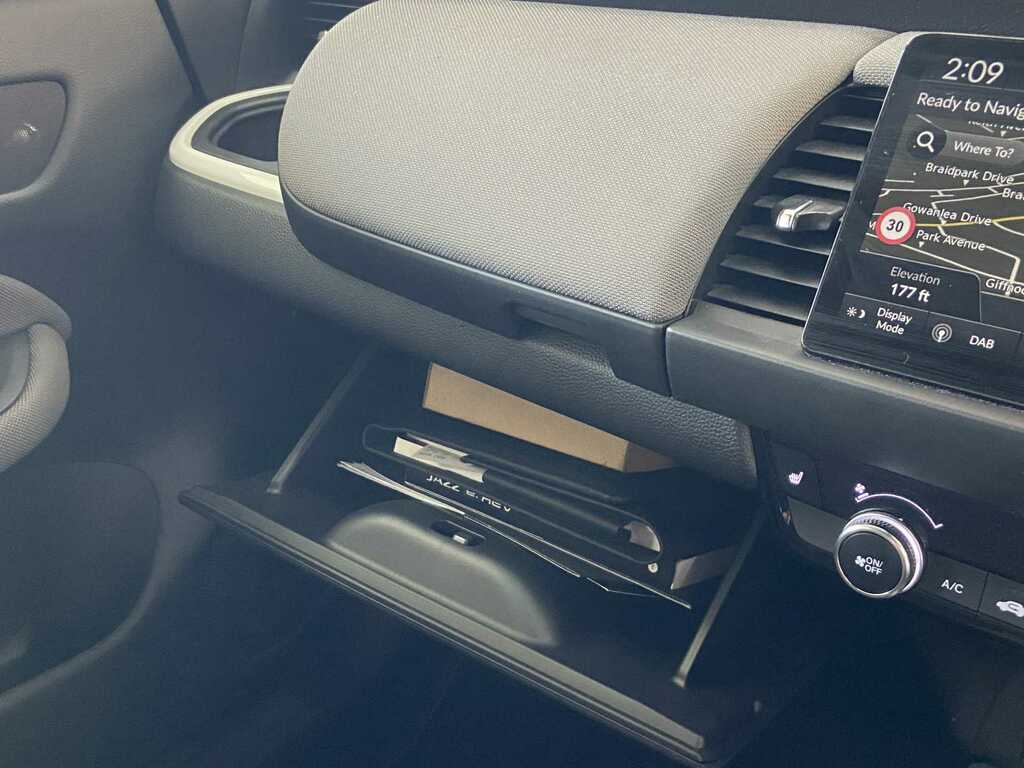 Honda Jazz Jazz Ex I-mmd Cvt Black #40