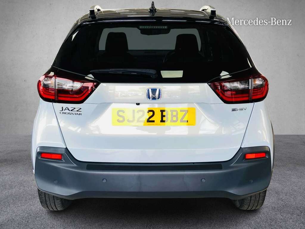 Honda Jazz 1.5 I-mmd Hybrid Crosstar Ex Ecvt 2022 White #4