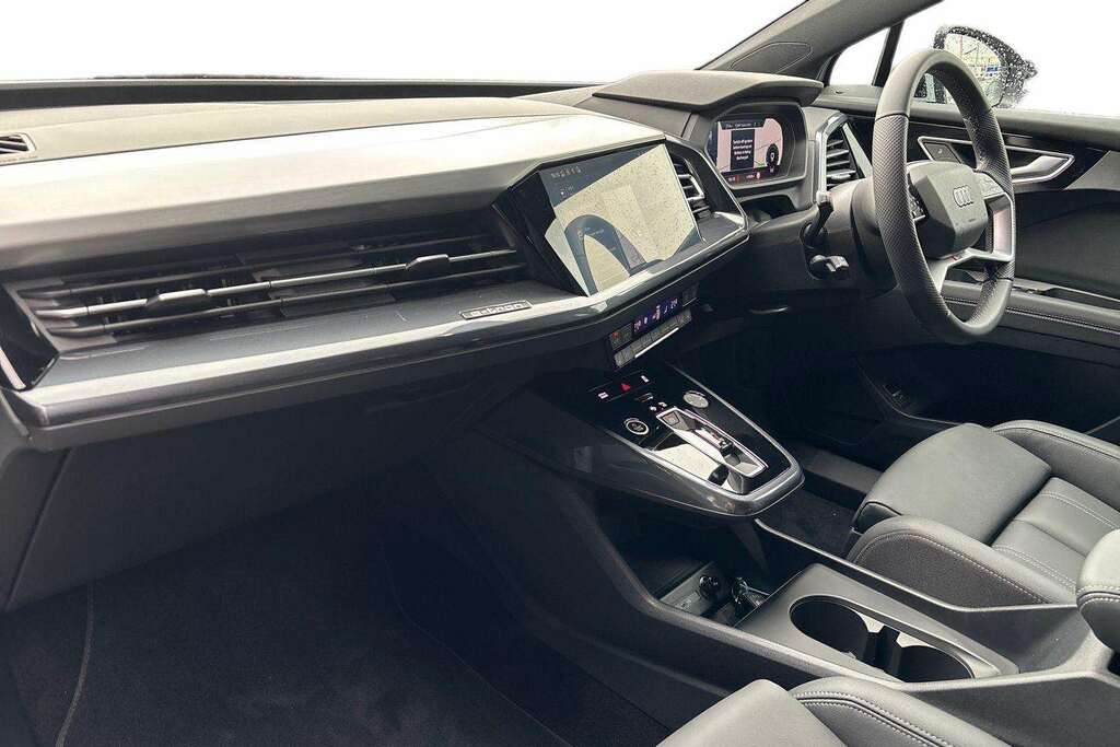 Audi Q4 E Tron 210Kw 45 82Kwh S Line Leather 2026 White #2