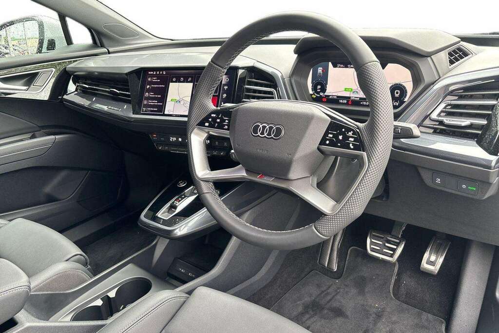 Audi Q4 E Tron 210Kw 45 82Kwh S Line Leather 2026 White #6