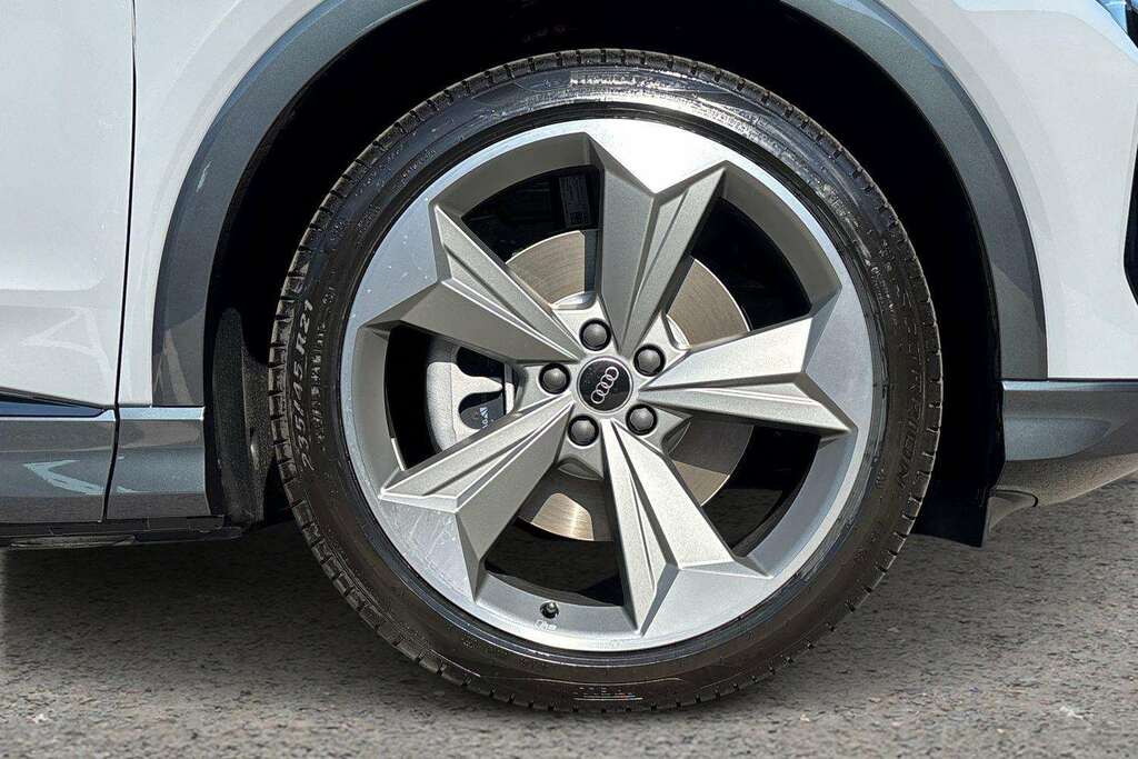 Audi Q4 E Tron 210Kw 45 82Kwh Black Edition 2026 Grey #5