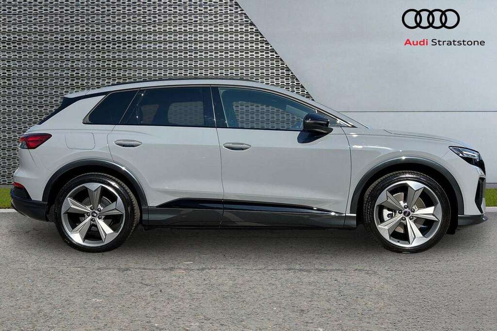 Audi Q4 E Tron 210Kw 45 82Kwh Black Edition 2026 Grey #4