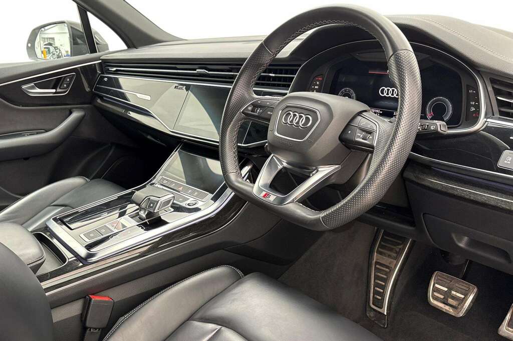 Audi Q7 55 Tfsi Quattro Black Edition Tiptronic 2023 White #6