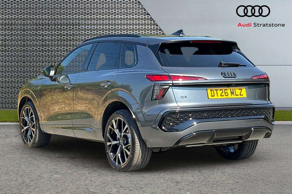 Audi Q3 1.5 E-hybrid Edition 1 S Tronic 2026 Grey #3