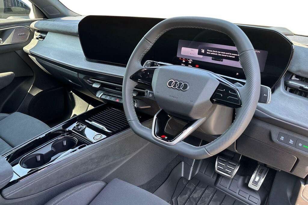 Audi Q3 1.5 E-hybrid Edition 1 S Tronic 2026 Grey #6