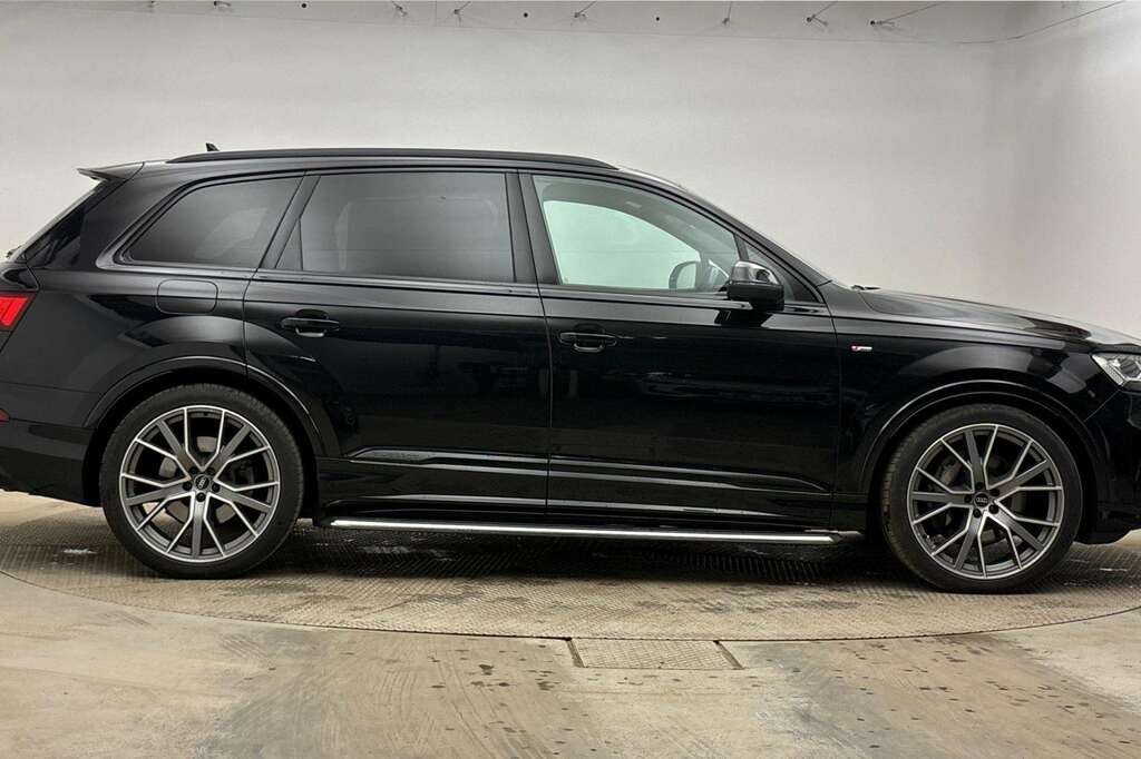 Audi Q7 55 Tfsi Quattro Vorsprung Tiptronic 2022 Black #4