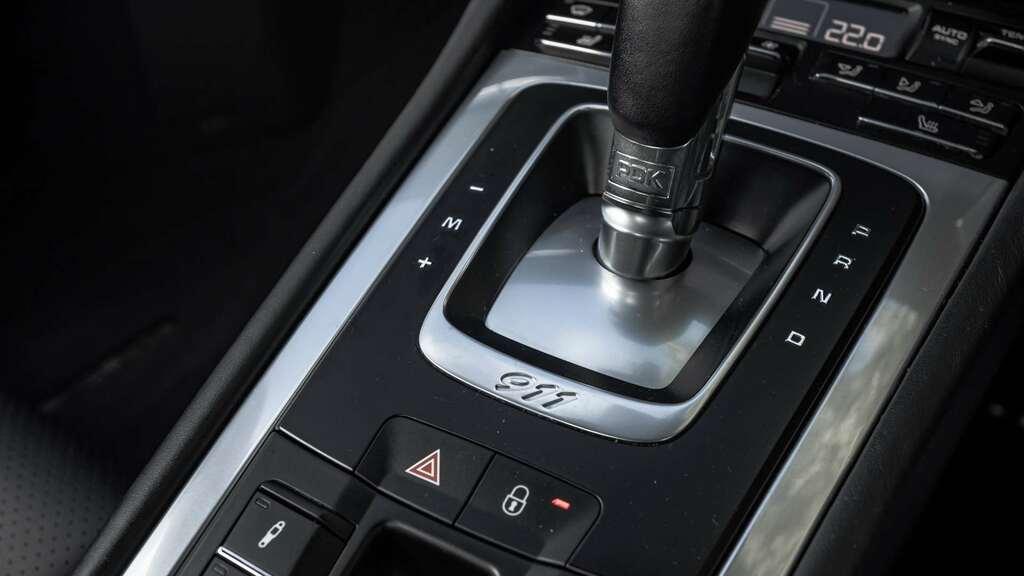Porsche 911 911 Carrera S S-a Black #24