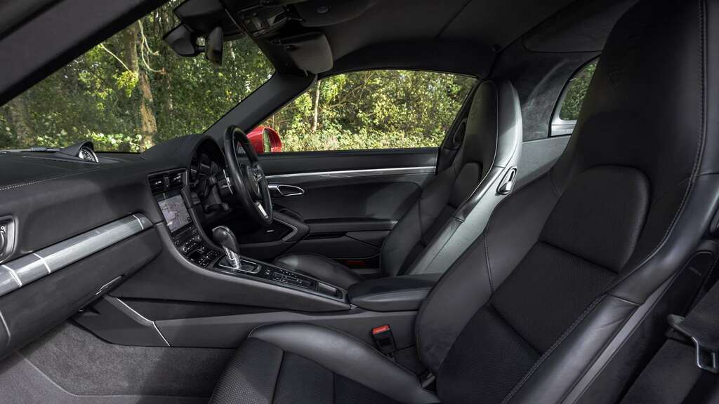 Porsche 911 911 Carrera S S-a Black #15