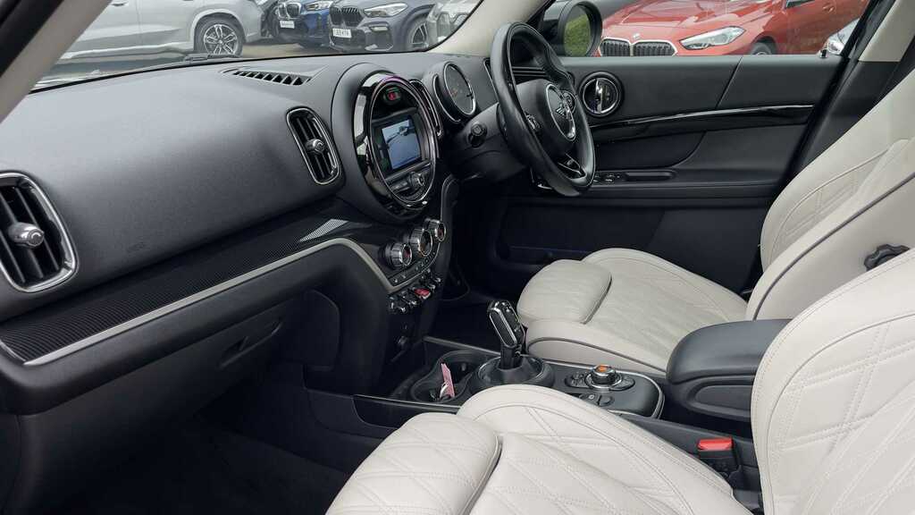 Mini Countryman 2.0 Cooper D Exclusive 2019 Black #4