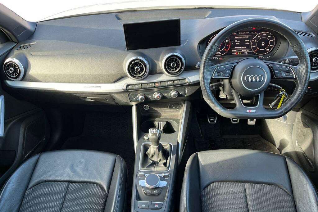 Audi Q2 Q2 Sport 35 Tfsi Red #19