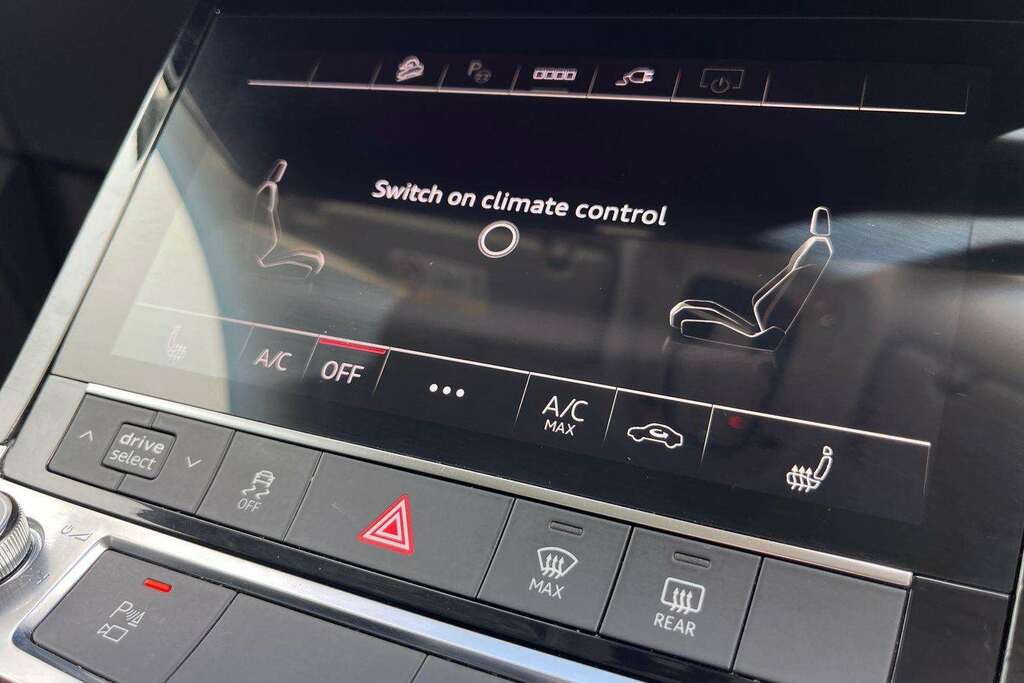 Audi Q3 Audi Sportback 45 Tfsi E Black Edition S Troni Grey #28