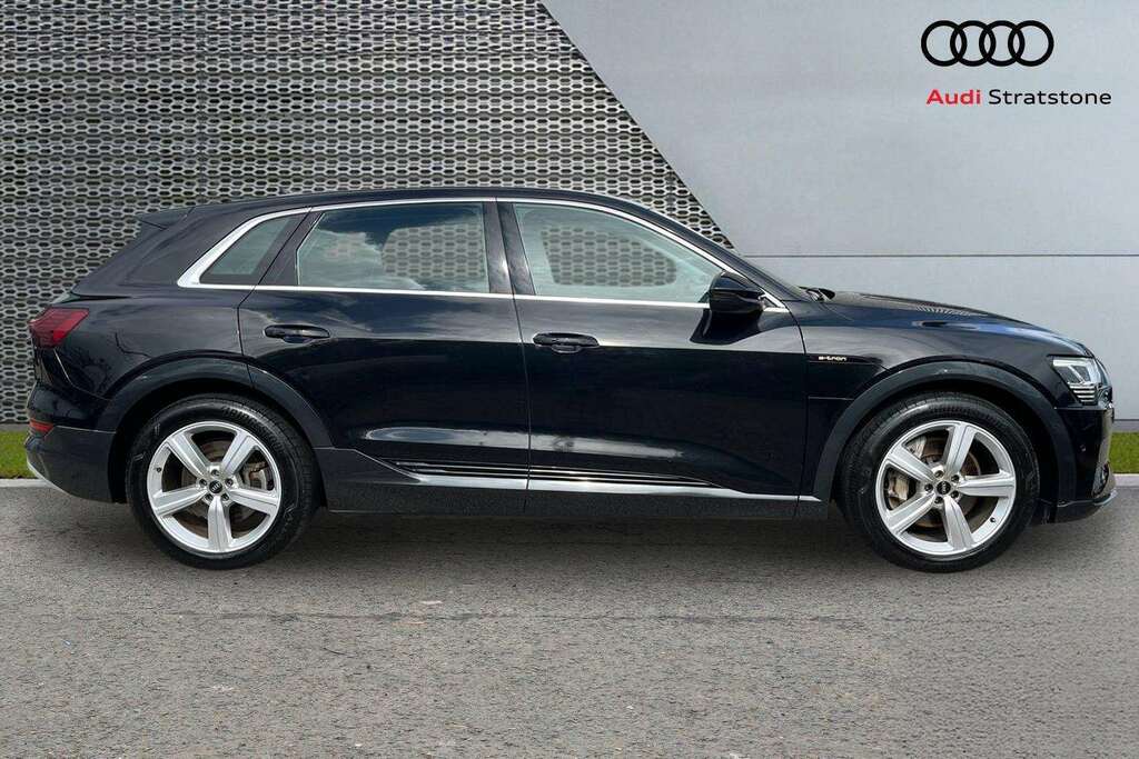 Audi Q3 Audi Sportback 45 Tfsi E Black Edition S Troni Grey #4