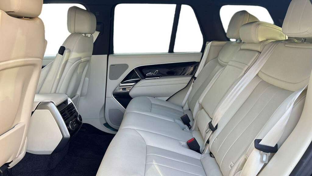 Land Rover Range Rover 3.0 D300 Se 2026 Black #4