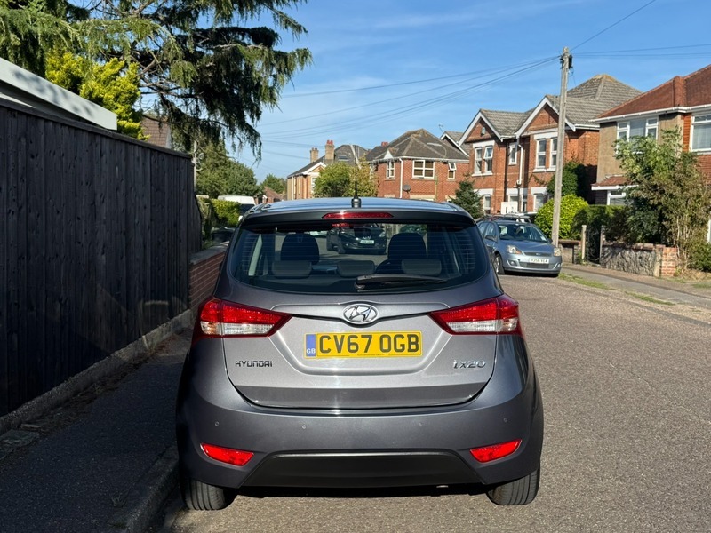 Hyundai Ix20 Se Black #8