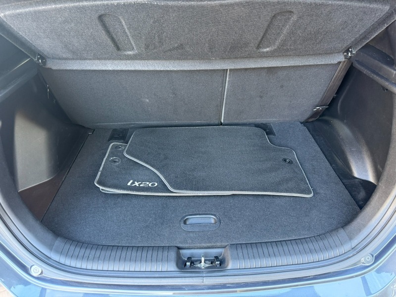 Hyundai Ix20 Se Black #18