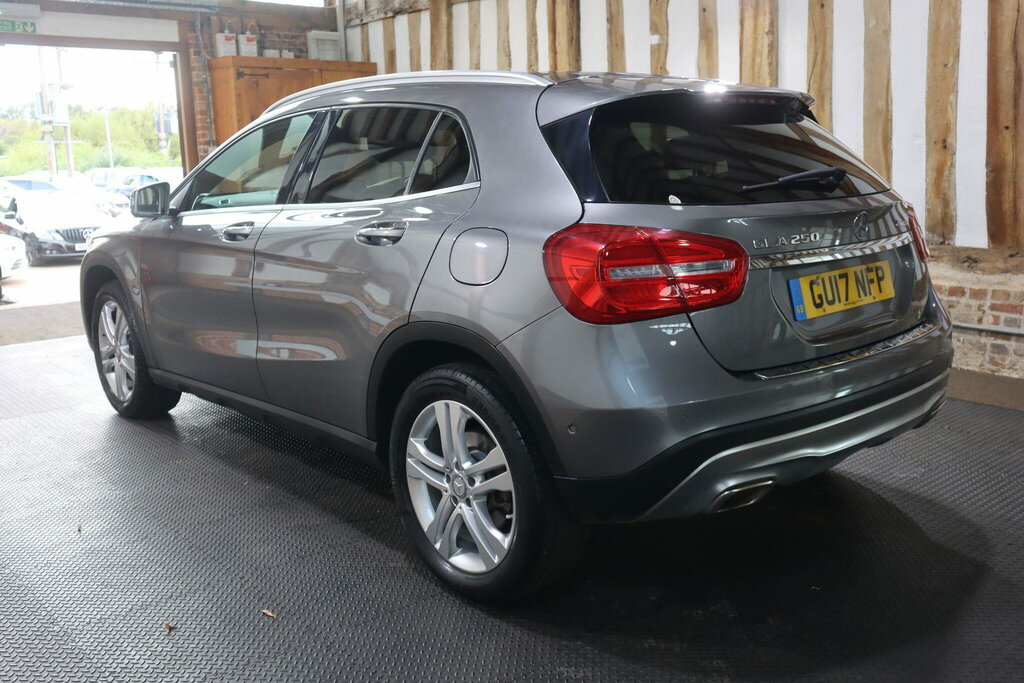 Mercedes-Benz GLA Class 2.0 Gla250 Sport Premium Plus 7G-dct 4Matic Euro Grey #4