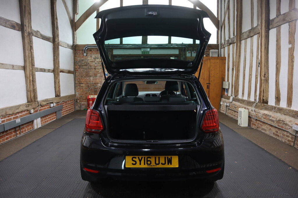 Volkswagen Polo Hatchback Black #41