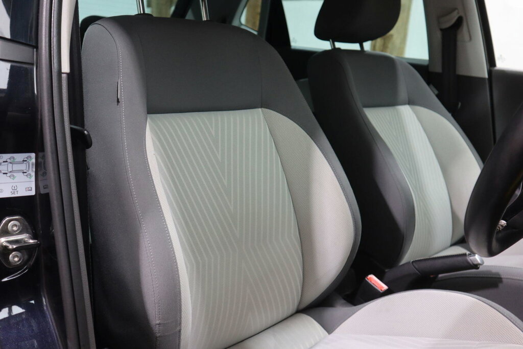 Volkswagen Polo Hatchback Black #19