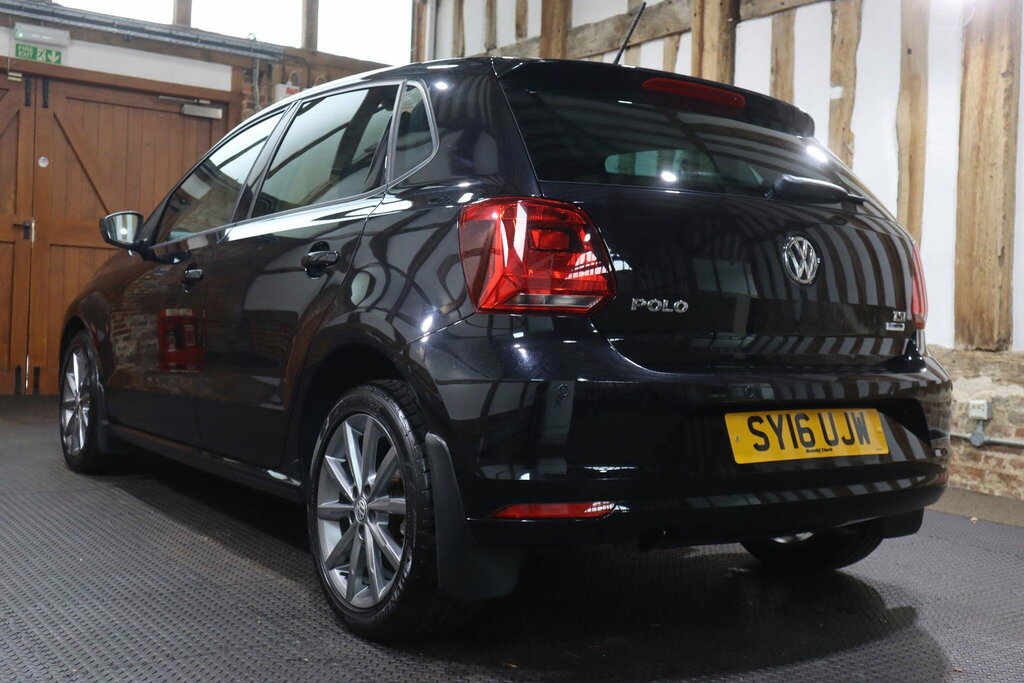 Volkswagen Polo Hatchback Black #12