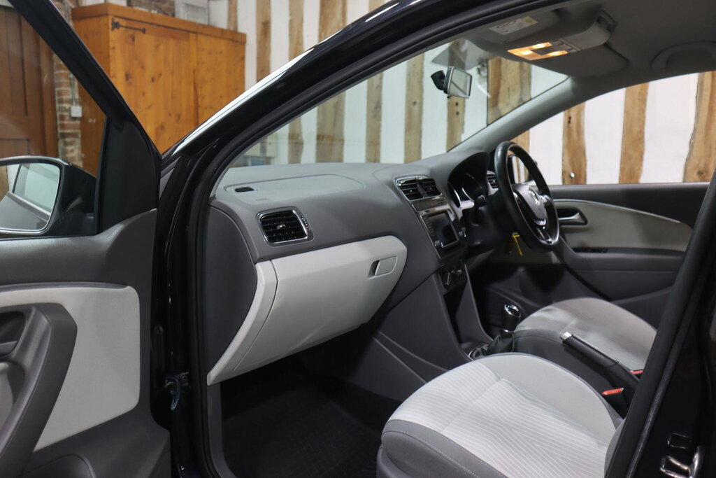 Volkswagen Polo Hatchback Black #23