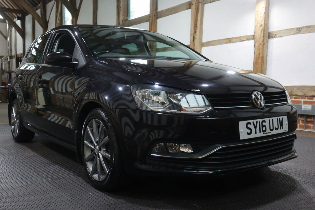 Volkswagen Polo Hatchback Black #14