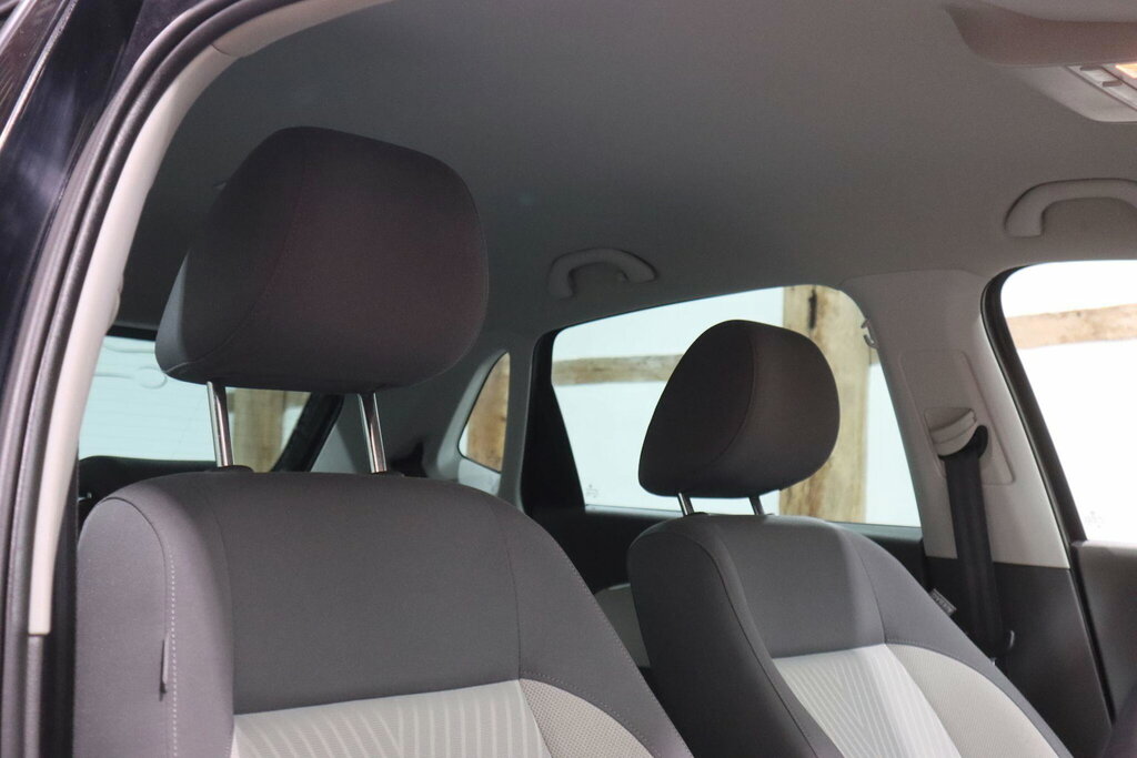 Volkswagen Polo Hatchback Black #18