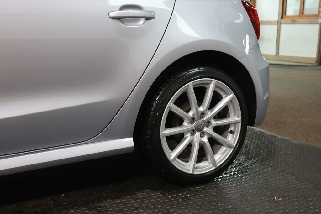 Audi A1 1.6 Tdi Sport Hatchback Silver #65
