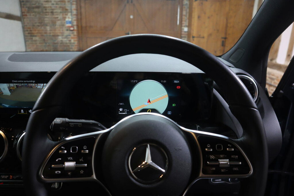 Mercedes-Benz B Class B200 Amg Line White #28