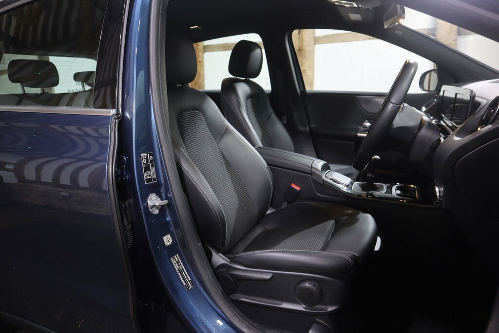 Mercedes-Benz B Class B200 Amg Line White #11