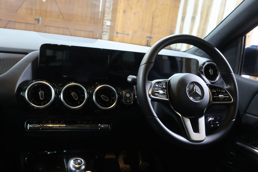 Mercedes-Benz B Class B200 Amg Line White #46