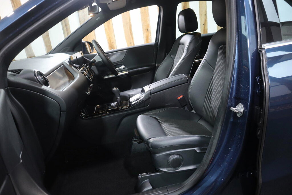 Mercedes-Benz B Class B200 Amg Line White #33