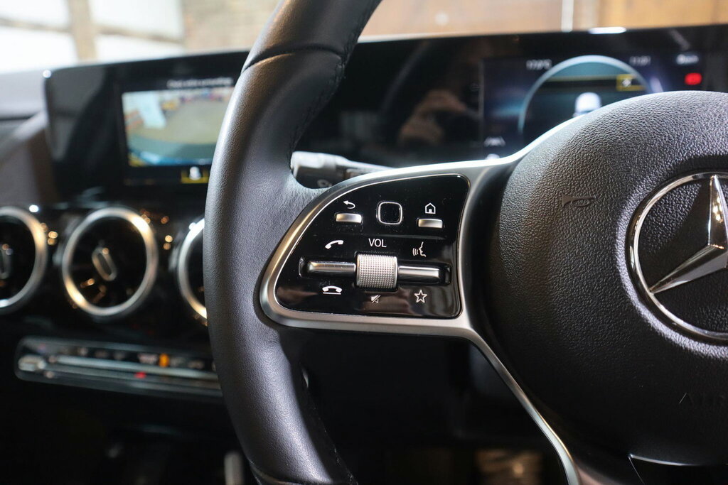 Mercedes-Benz B Class B200 Amg Line White #24