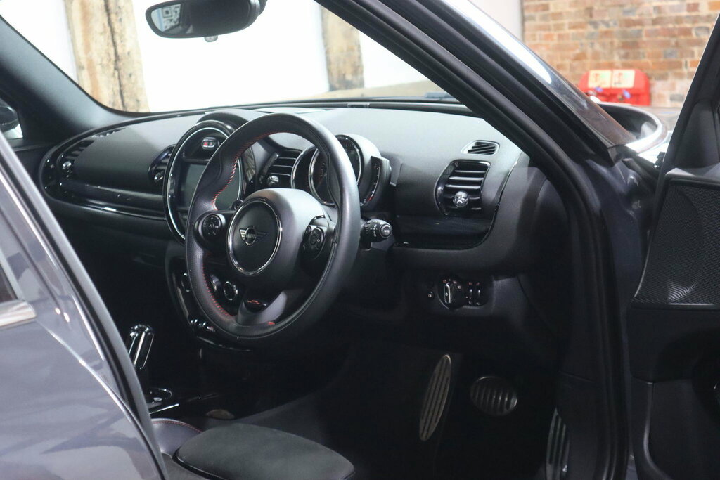 Mini Clubman Cooper Classic Red #9