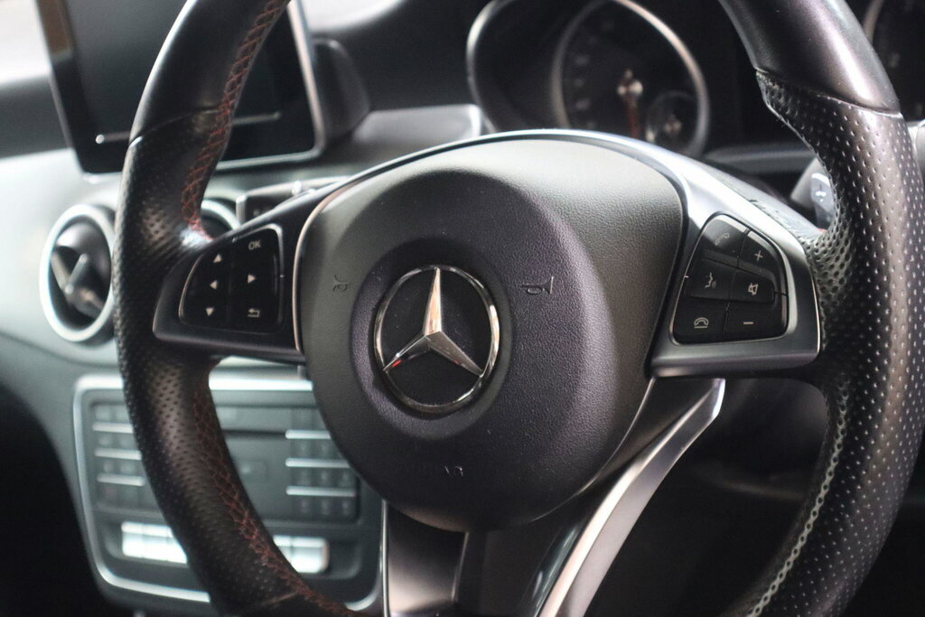 Mercedes-Benz CLA Class Cla 180 Amg Line Black #15